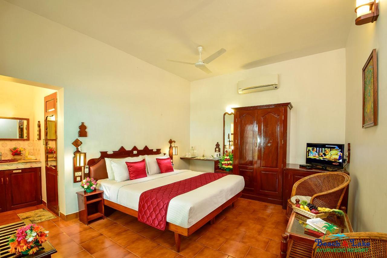 Beach And Lake Ayurvedic Resort, Kovalam Buitenkant foto