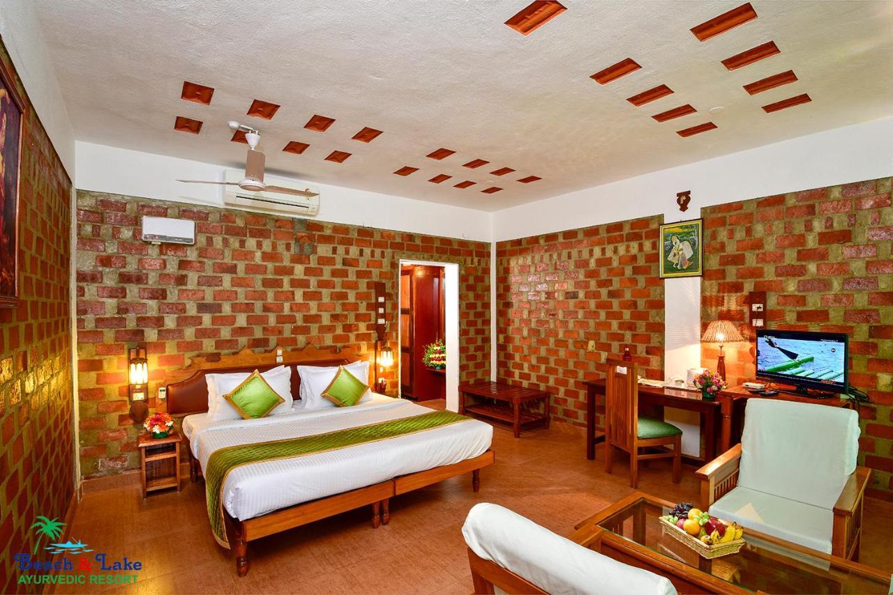 Beach And Lake Ayurvedic Resort, Kovalam Buitenkant foto
