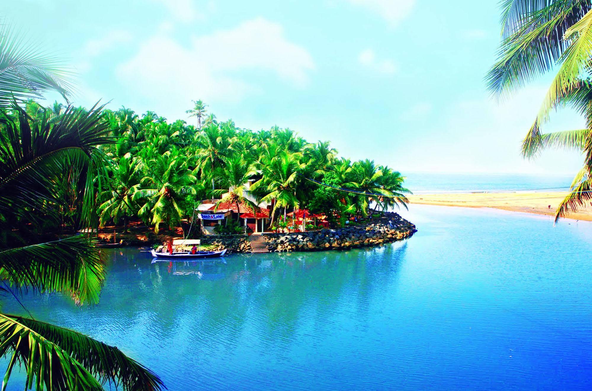 Beach And Lake Ayurvedic Resort, Kovalam Buitenkant foto