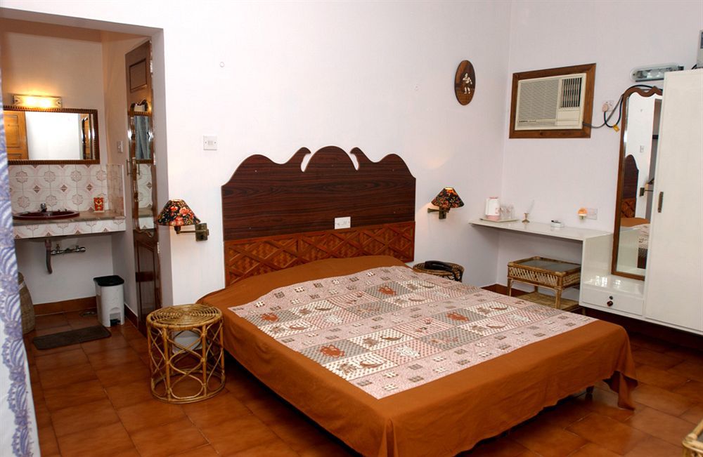 Beach And Lake Ayurvedic Resort, Kovalam Buitenkant foto