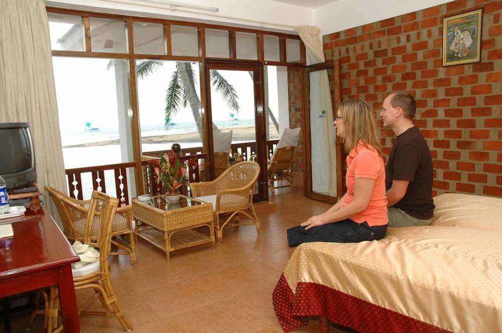 Beach And Lake Ayurvedic Resort, Kovalam Buitenkant foto