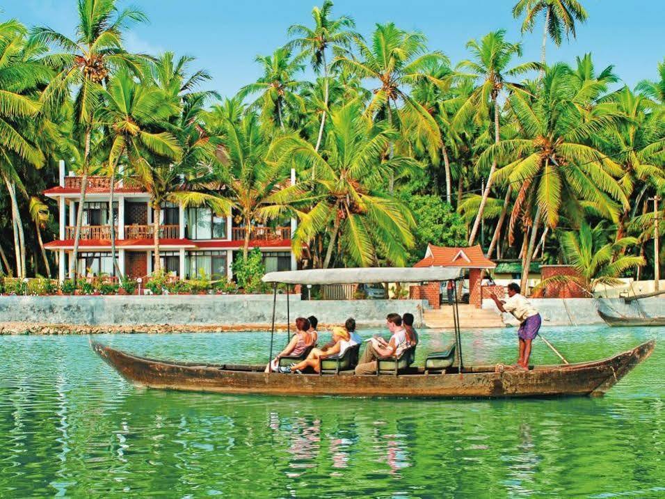 Beach And Lake Ayurvedic Resort, Kovalam Buitenkant foto