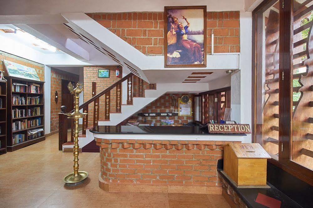 Beach And Lake Ayurvedic Resort, Kovalam Buitenkant foto