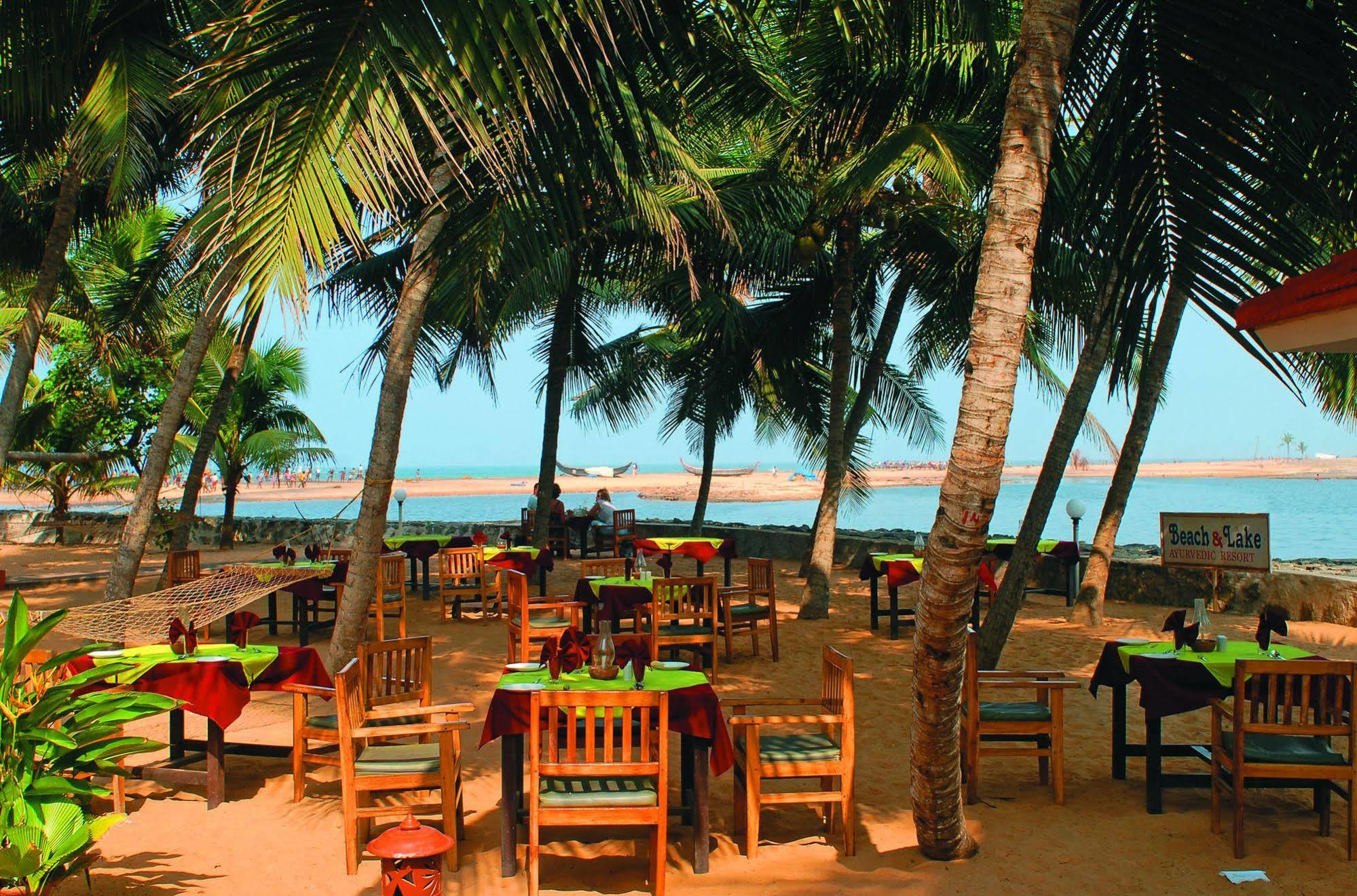 Beach And Lake Ayurvedic Resort, Kovalam Buitenkant foto
